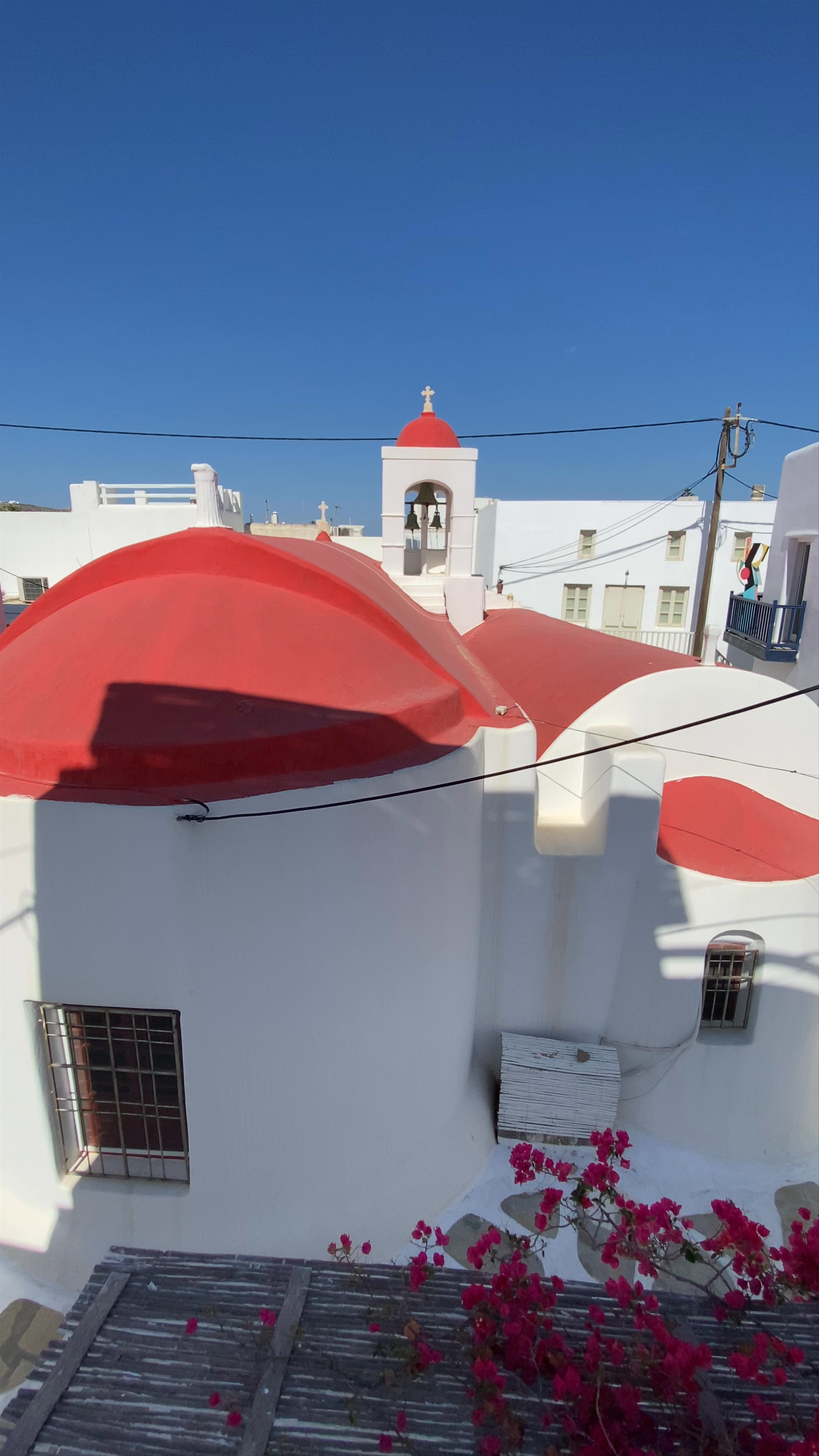 Charming Streets of Mikonos: A Bright Day in Greece