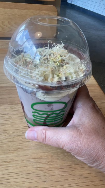 Shake Shack Studio City - Only 25 made per day at this location!  The VIRAL DUBAI SHAKE! - Burgers Near Me - Studio City, California