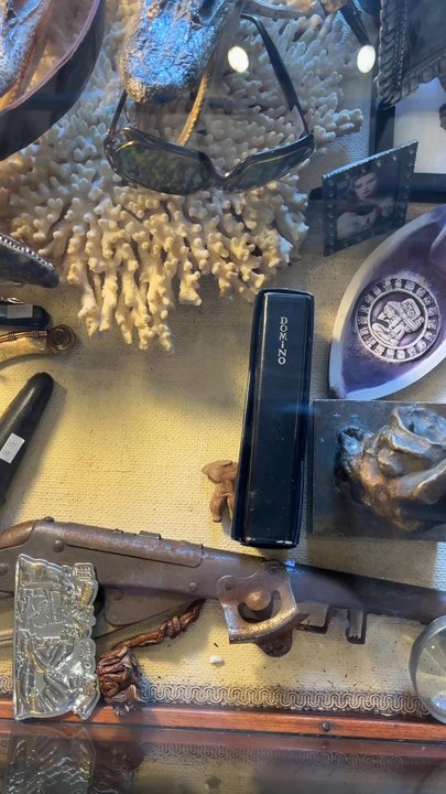 El Anticuario - Showcase - Antiques Near Me - Chicago, Illinois