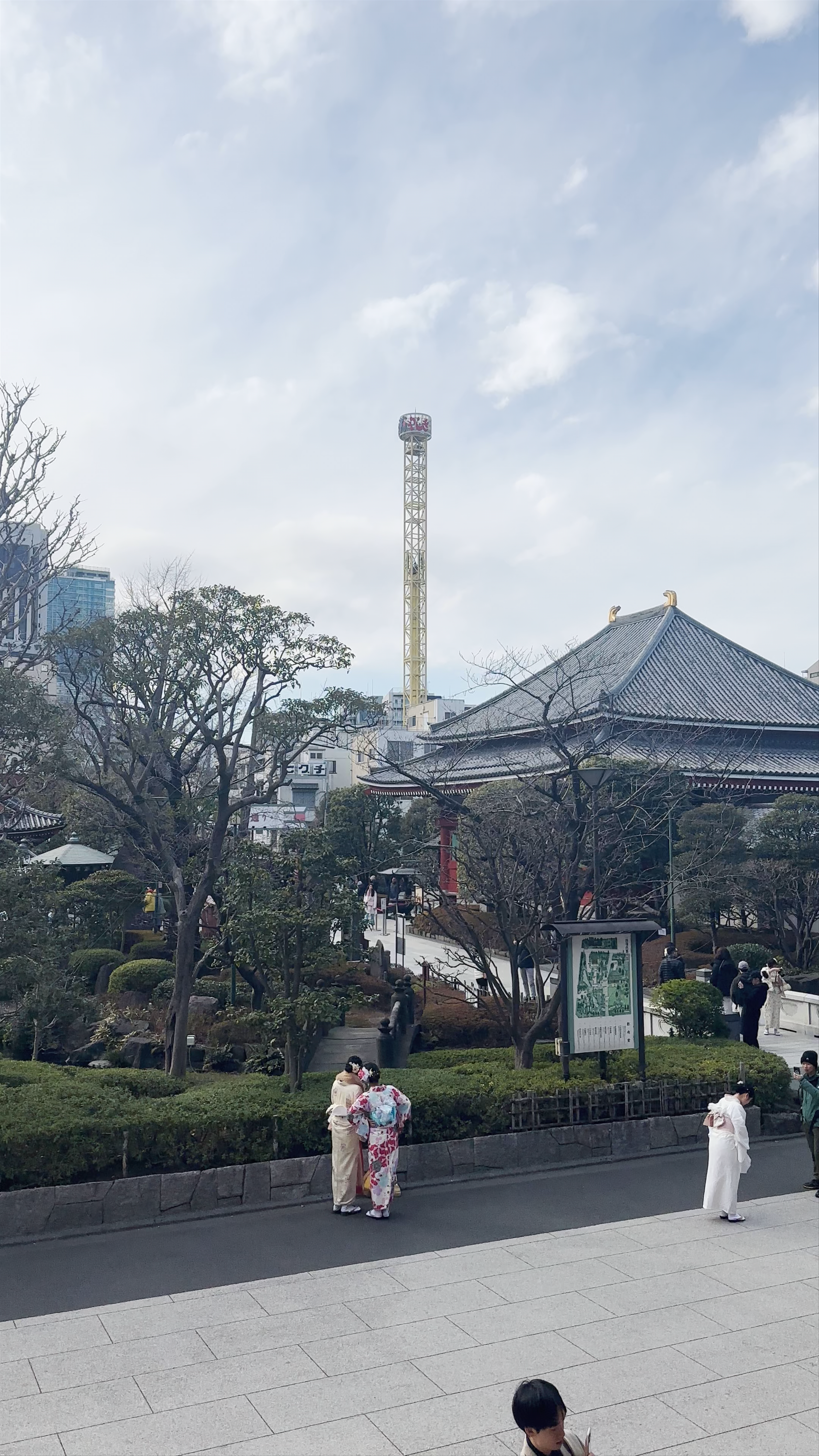 Senso-ji Temple Ishii Baku monument