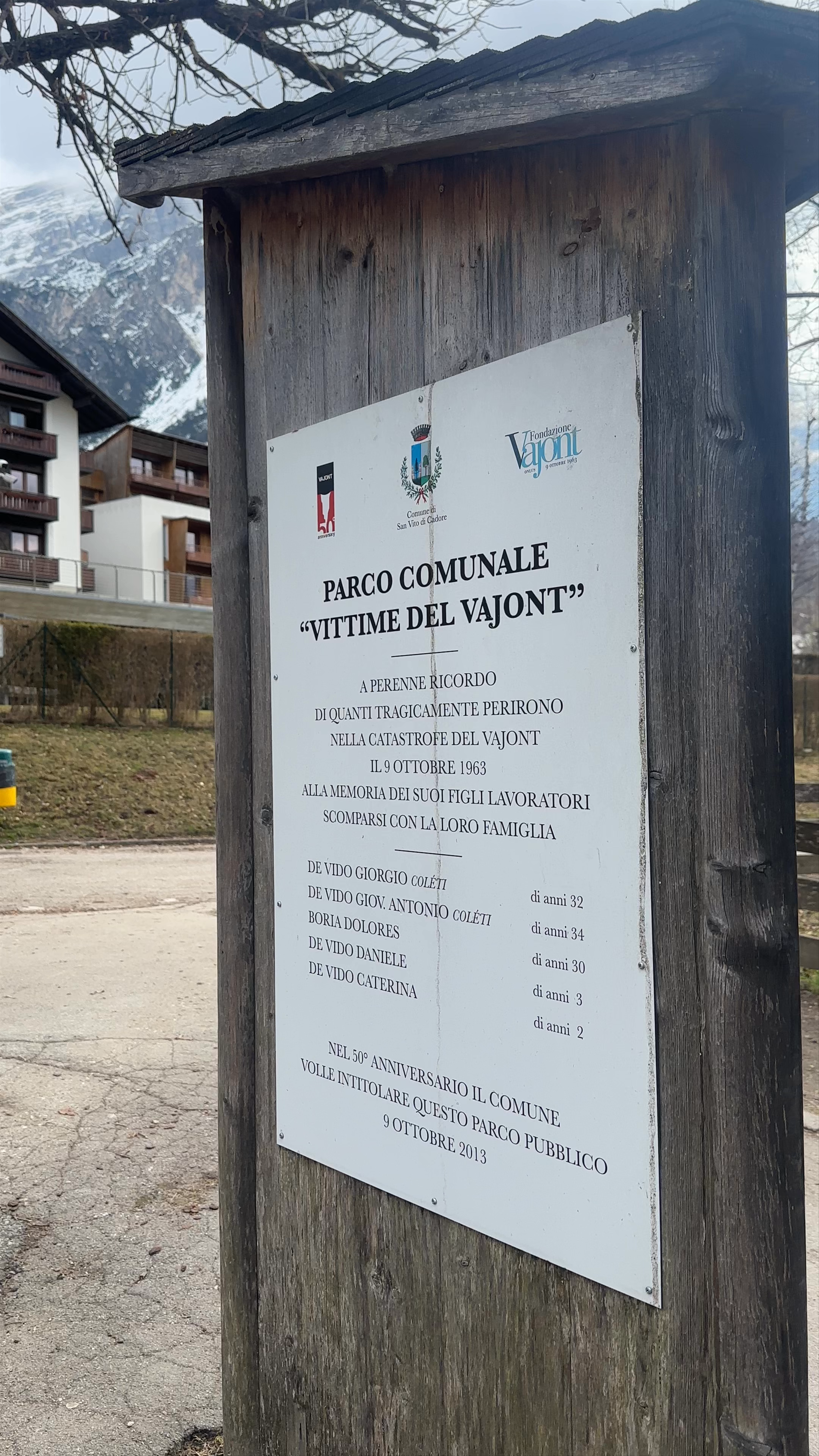 Parco giochi Caduti del Vajont