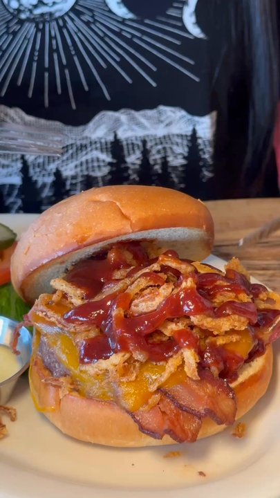 Park Burger - The duke burger - fried shallots and bacon and bbq - Hot Dogs Near Me - Oakland, California