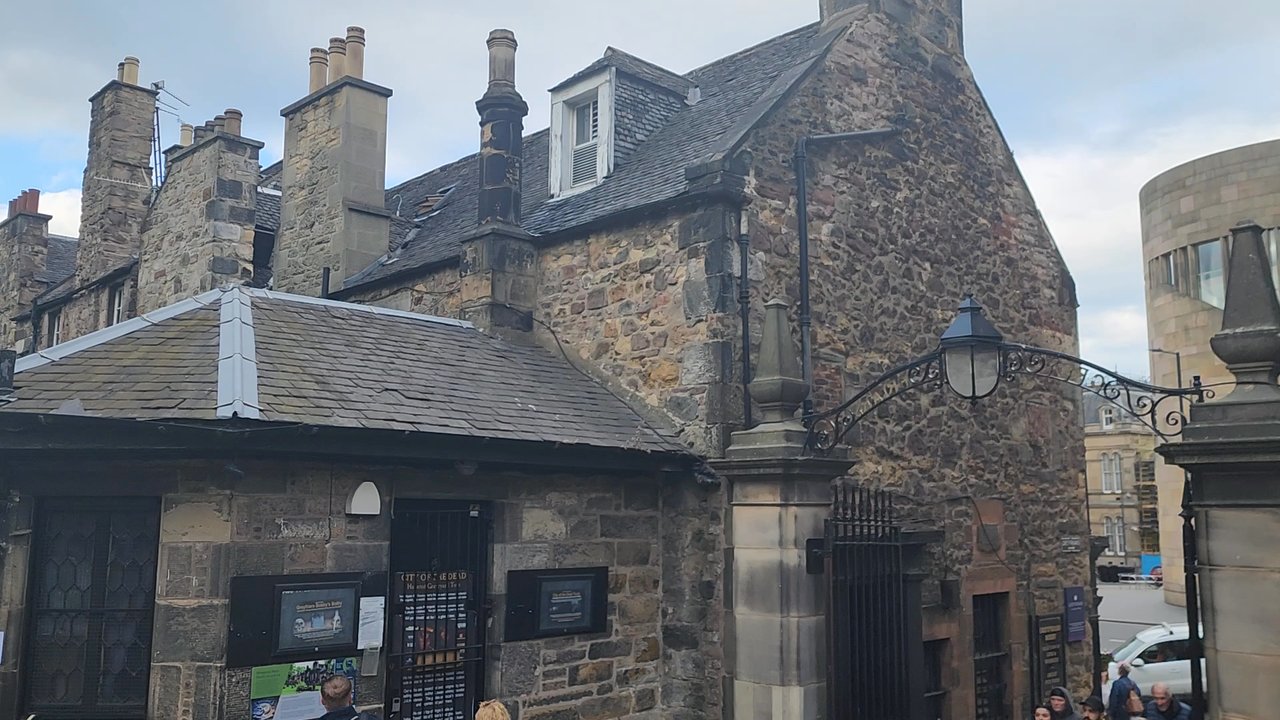Greyfriars Bobby - Landmarks & Historical Buildings Near Me - Edinburgh, EDH