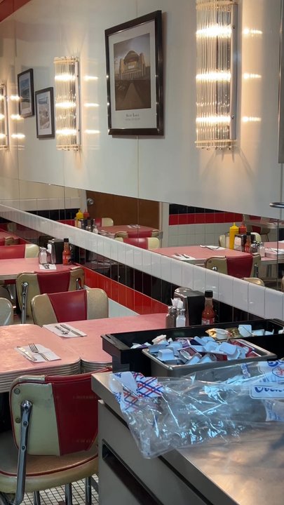Chili Mac's Diner - Diners Near Me - Saint Louis, Missouri