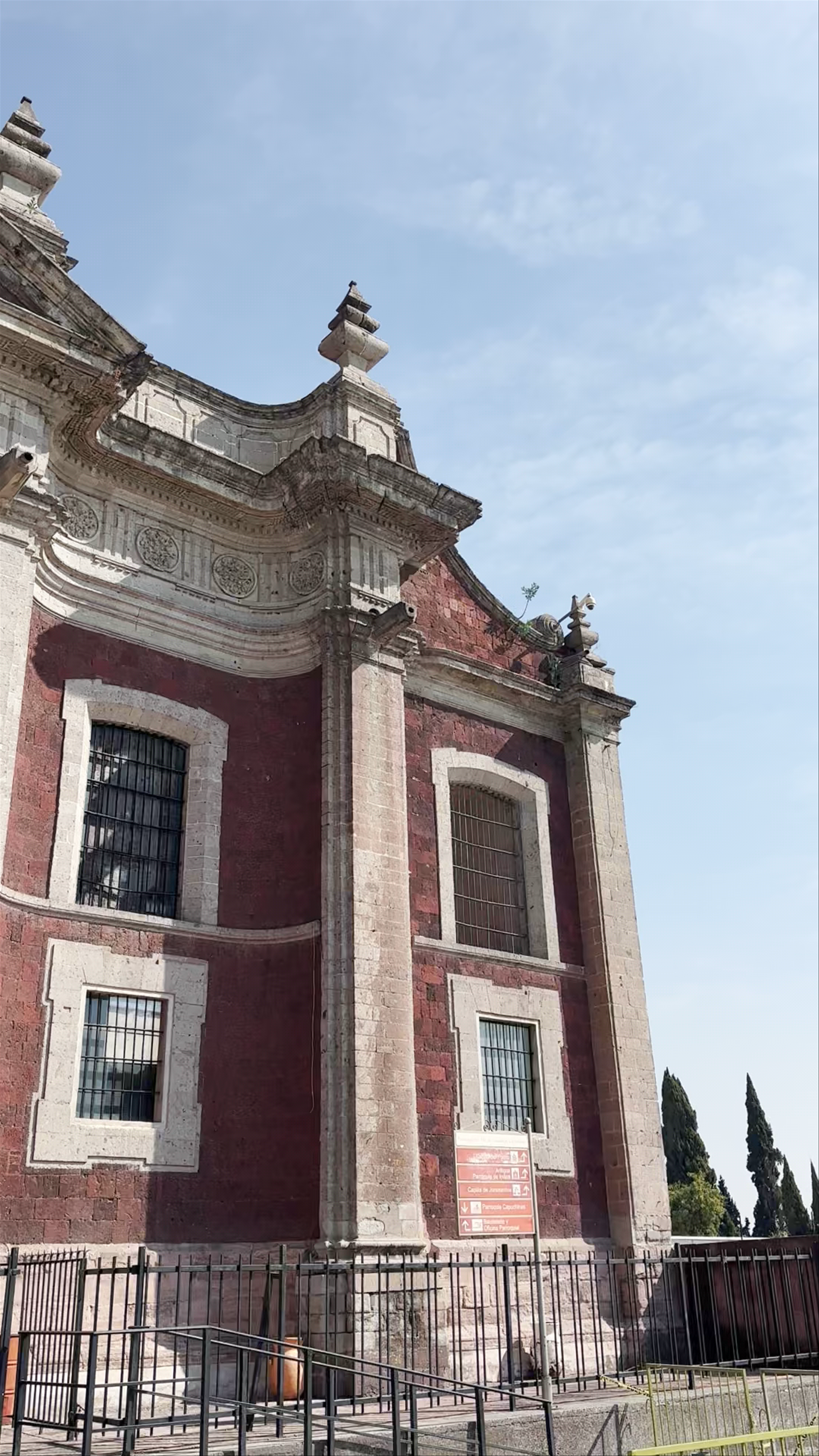Parroquia de Santa María de Guadalupe "Capuchinas": A Historic Gem in Mexico City
