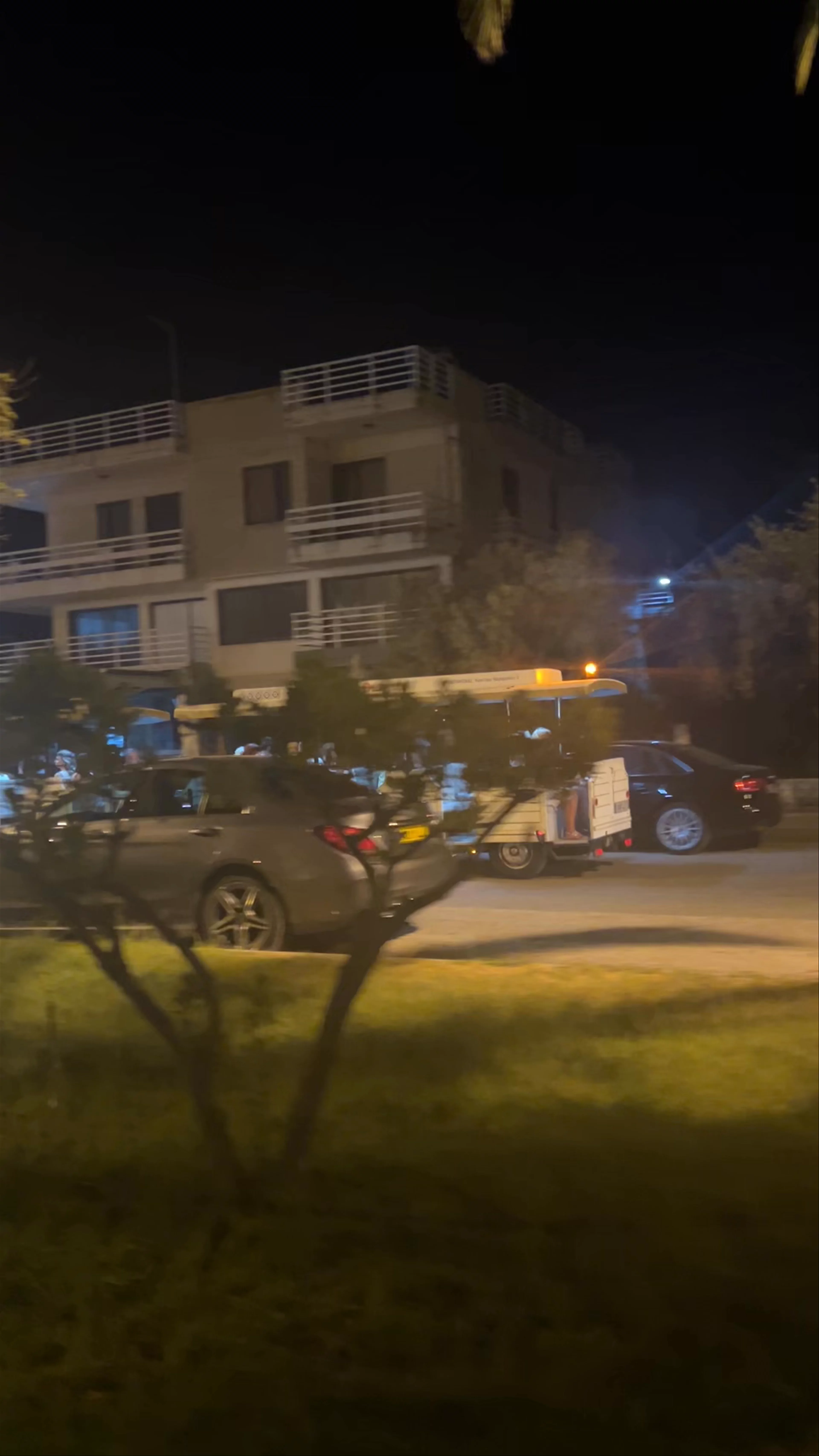 Polizos Turs, Neoi Poroi