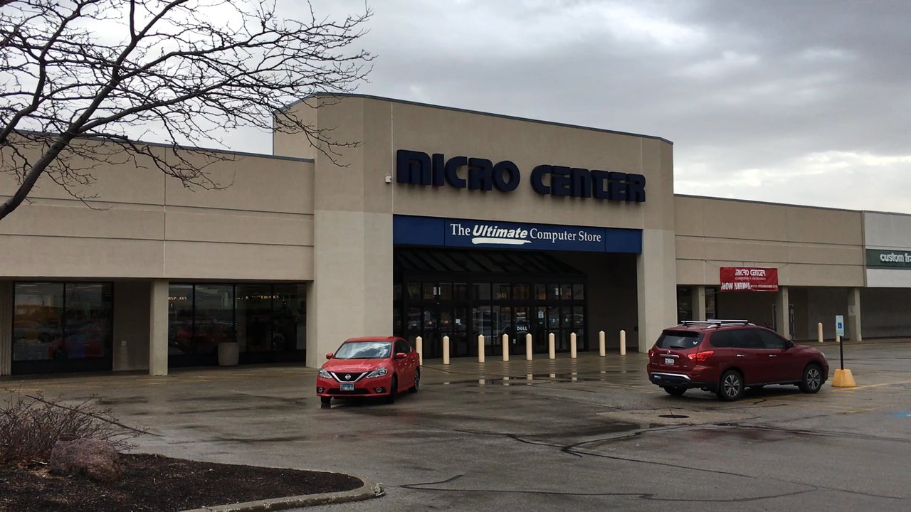 Micro Center - Outside - Computers Near Me - Chicago, Illinois