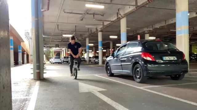 riu submission: Halfroll to legwrap to wheelwalk