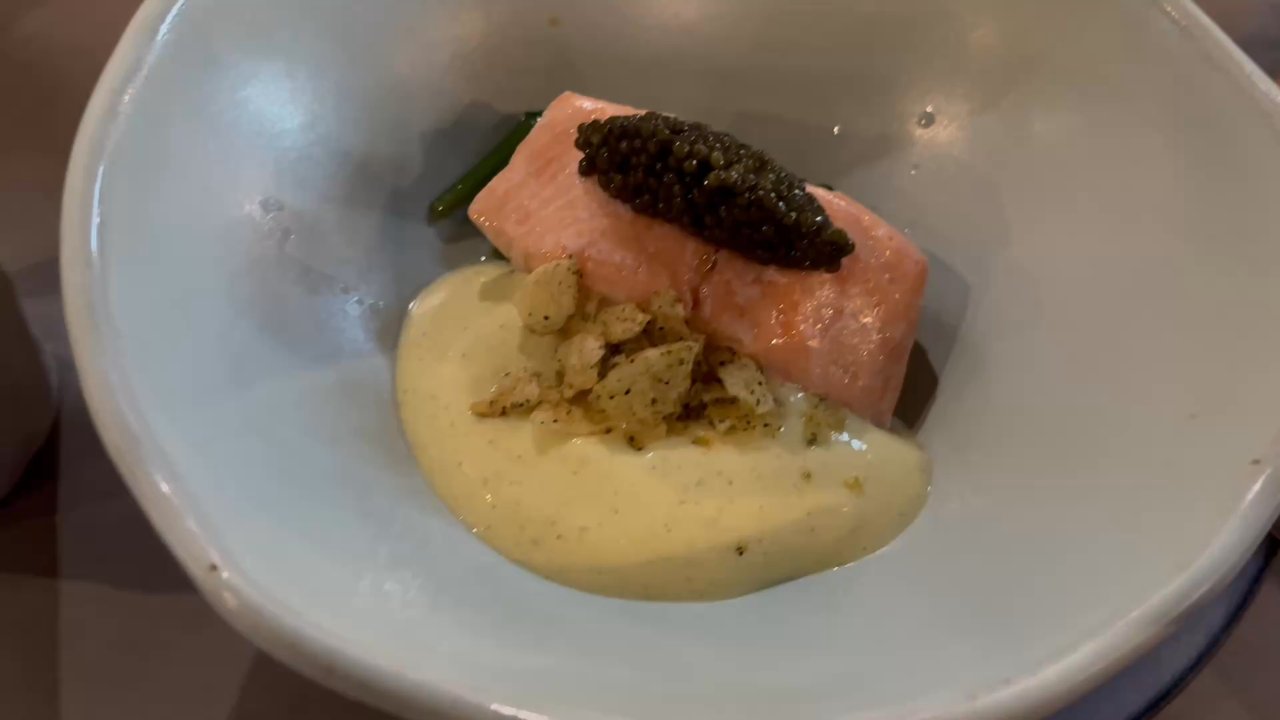 Ddobar - Salmon with nori sabayon and spinach - Bars Near Me - New York, New York
