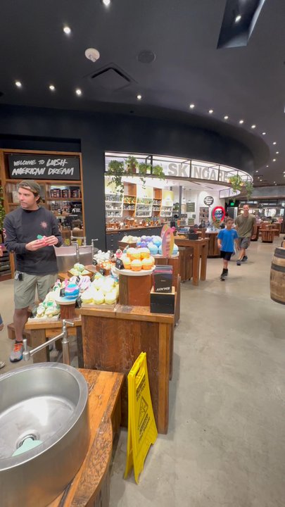 Lush Cosmetics - Different bath bombs - Cosmetics & Beauty Supply Near Me - Paramus, New Jersey
