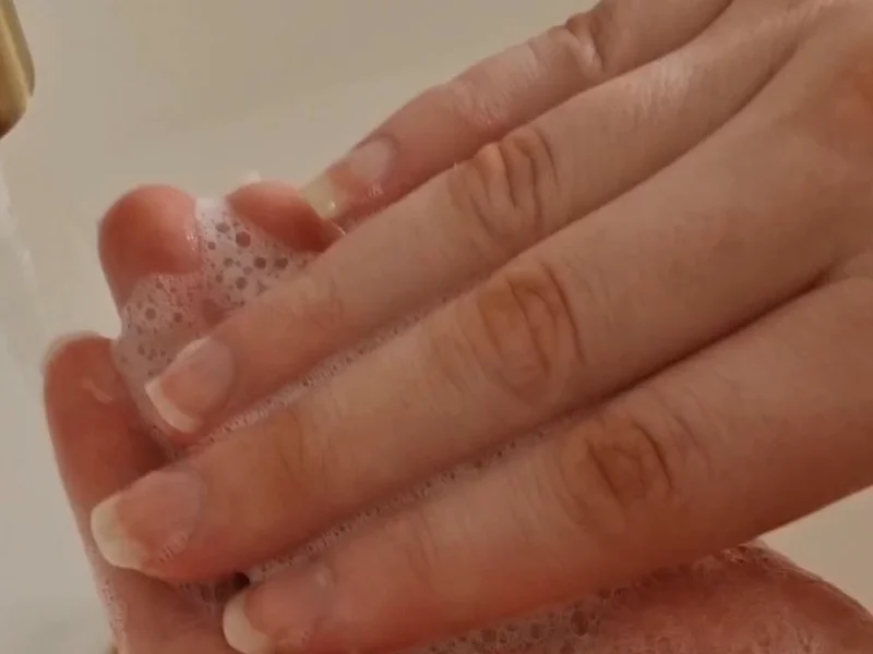 Natural Lash cleanser