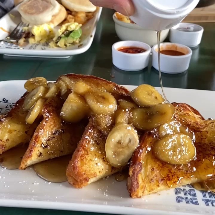 Fig Tree Cafe - Banana Foster French Toast - Sandwiches Near Me - Pacific Beach, California