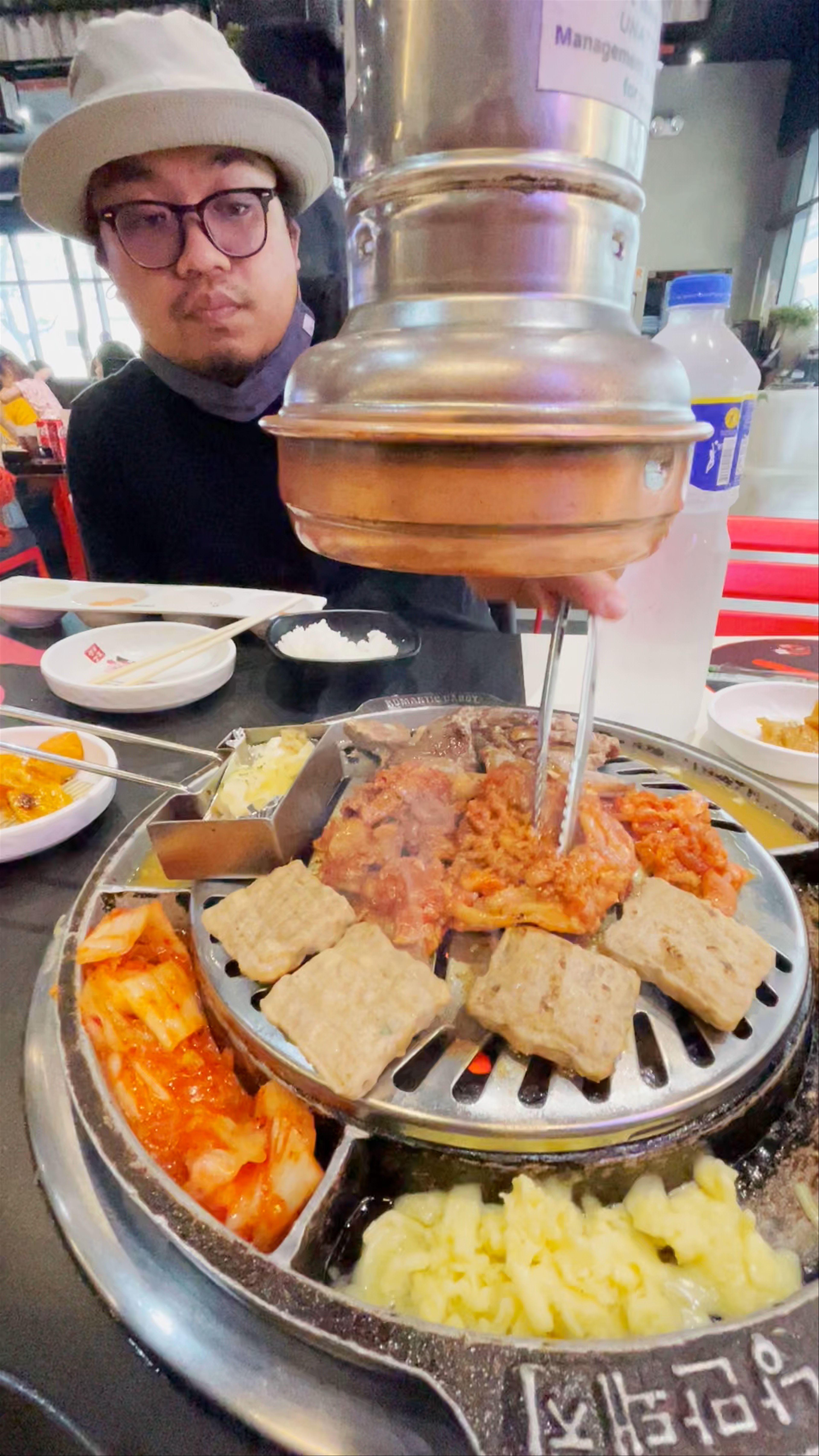 Romantic Baboy - The Fort Strip BGC