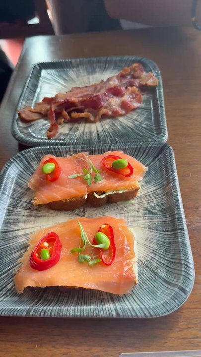 Nara-Ya - Salmon avocado 10/10 best thing I had on the menu - Sushi Bars Near Me - Washington, DC, District of Columbia
