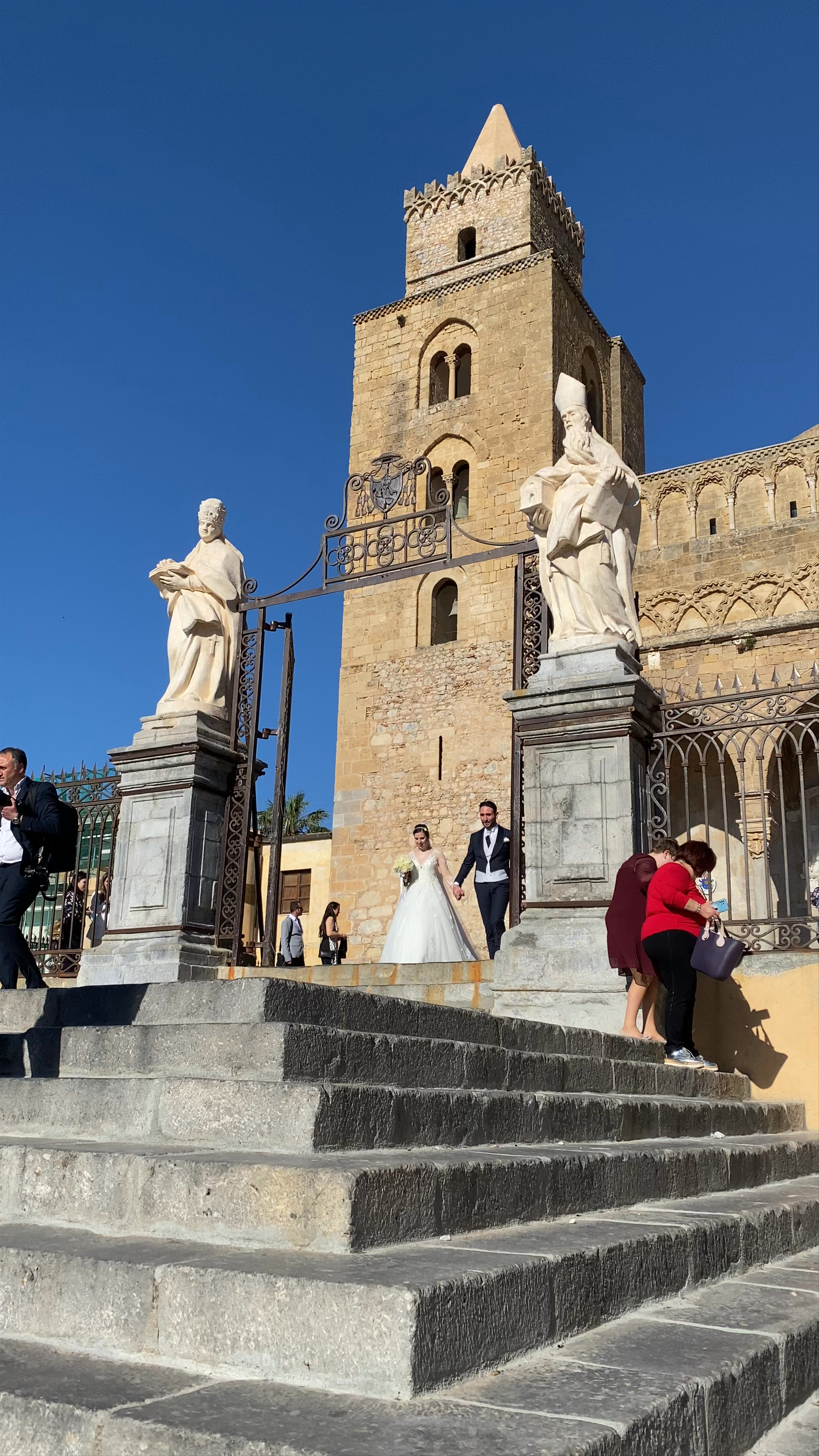 Duomo di Cefalù: Majestic Norman Cathedral Wedding Scene