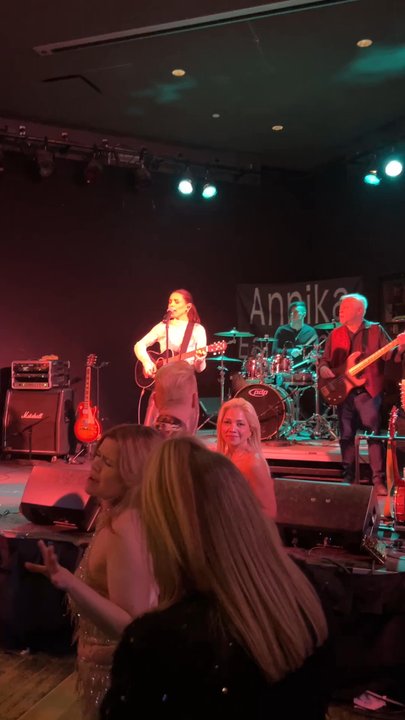 Asylum Restaurant - Annika and the Earthlings playing to a packed dance floor. - Pubs Near Me - Coquitlam, British Columbia