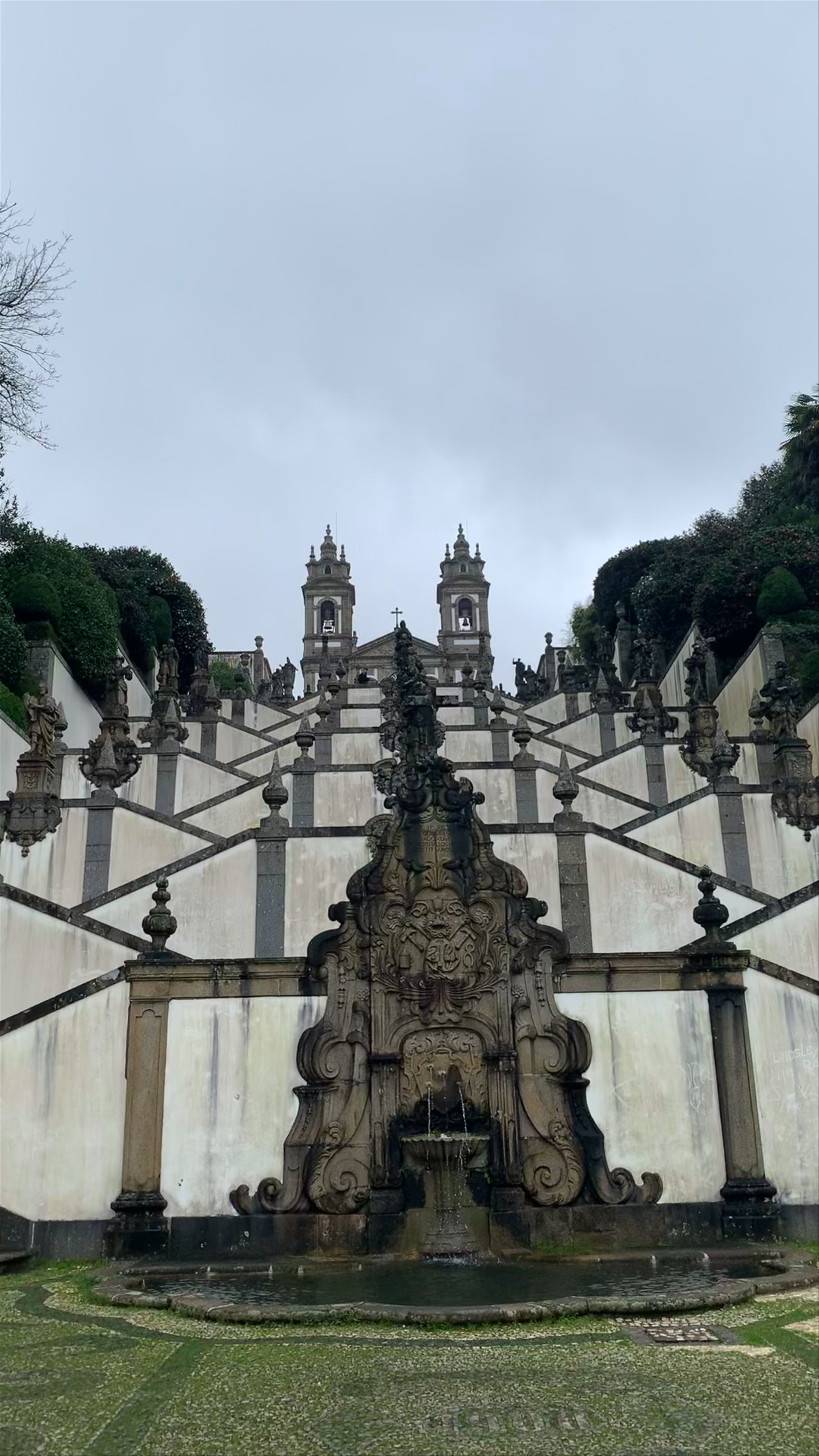 Escadórios do Bom Jesus: Baroque Splendor in Braga, Portugal