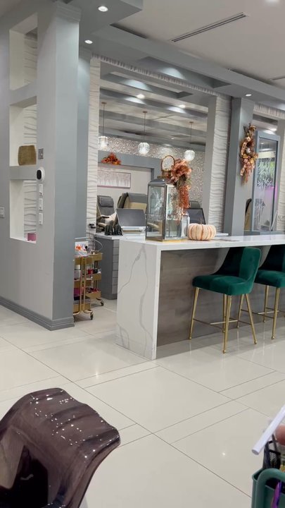 Gloss Nail Lounge - Beautiful place - Nail Salons Near Me - Katy, Texas