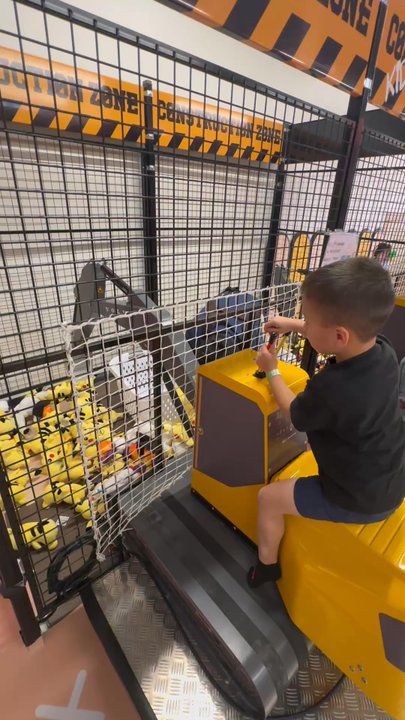 Galaxy playland - Tractor Game - Indoor Playcenter Near Me - Houston, Texas