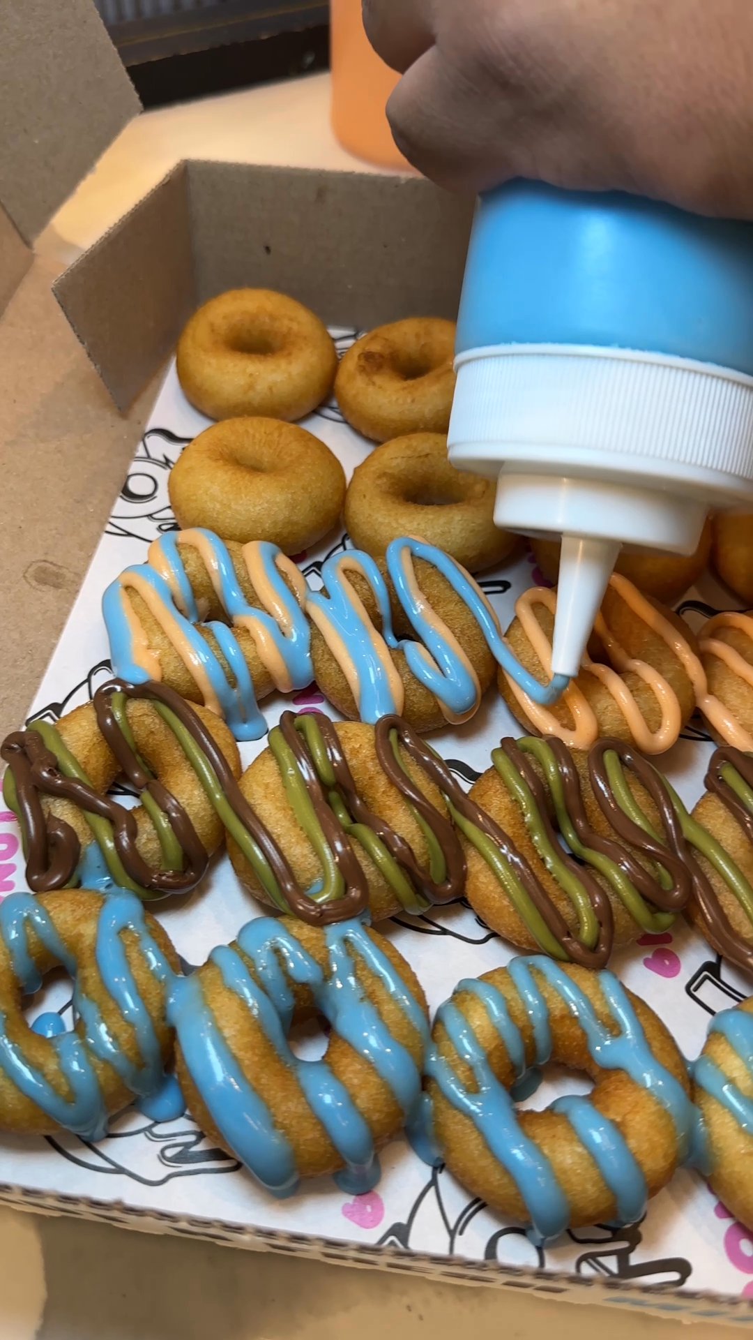 6IX DONUTZ - Updated February 2026 - 57 Photos & 22 Reviews - 156