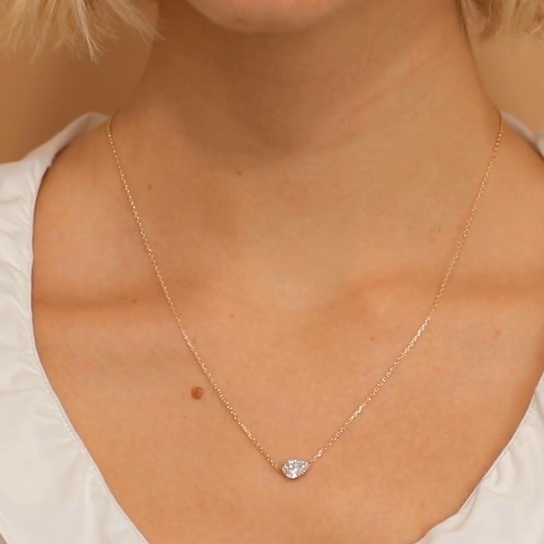 VRAI Solitaire Necklace | Pear | 14k | Yellow Gold | diamondColor: near-colorless | caratWeight: 0.25ct