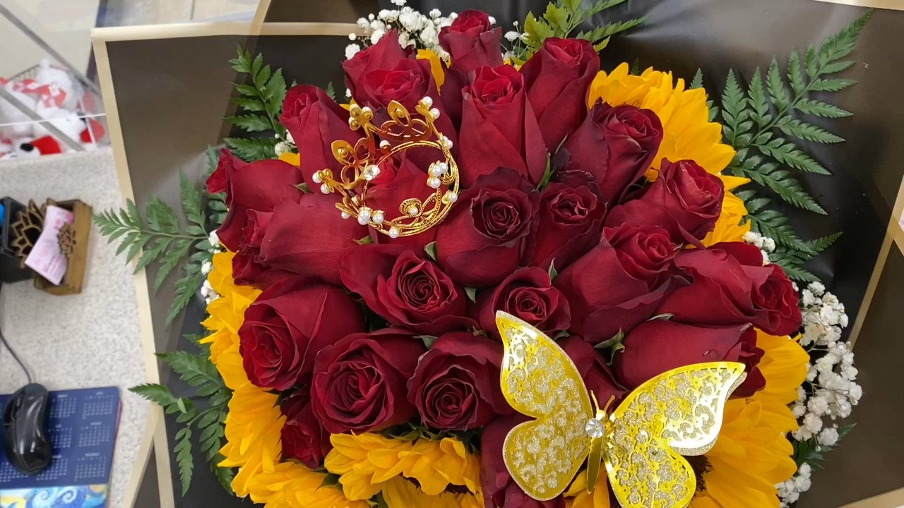 La Sierra Florist - Ramo Buchon - Florists Near Me - Riverside, California
