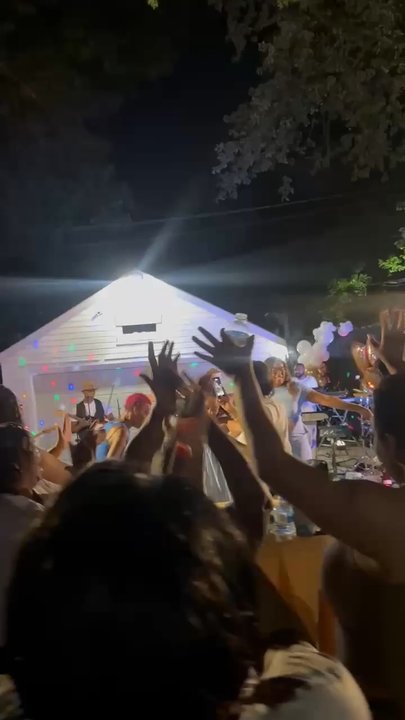 MamaLoustSippi - Guests partying to MamaLou and FLEXX - LAN Centers Near Me