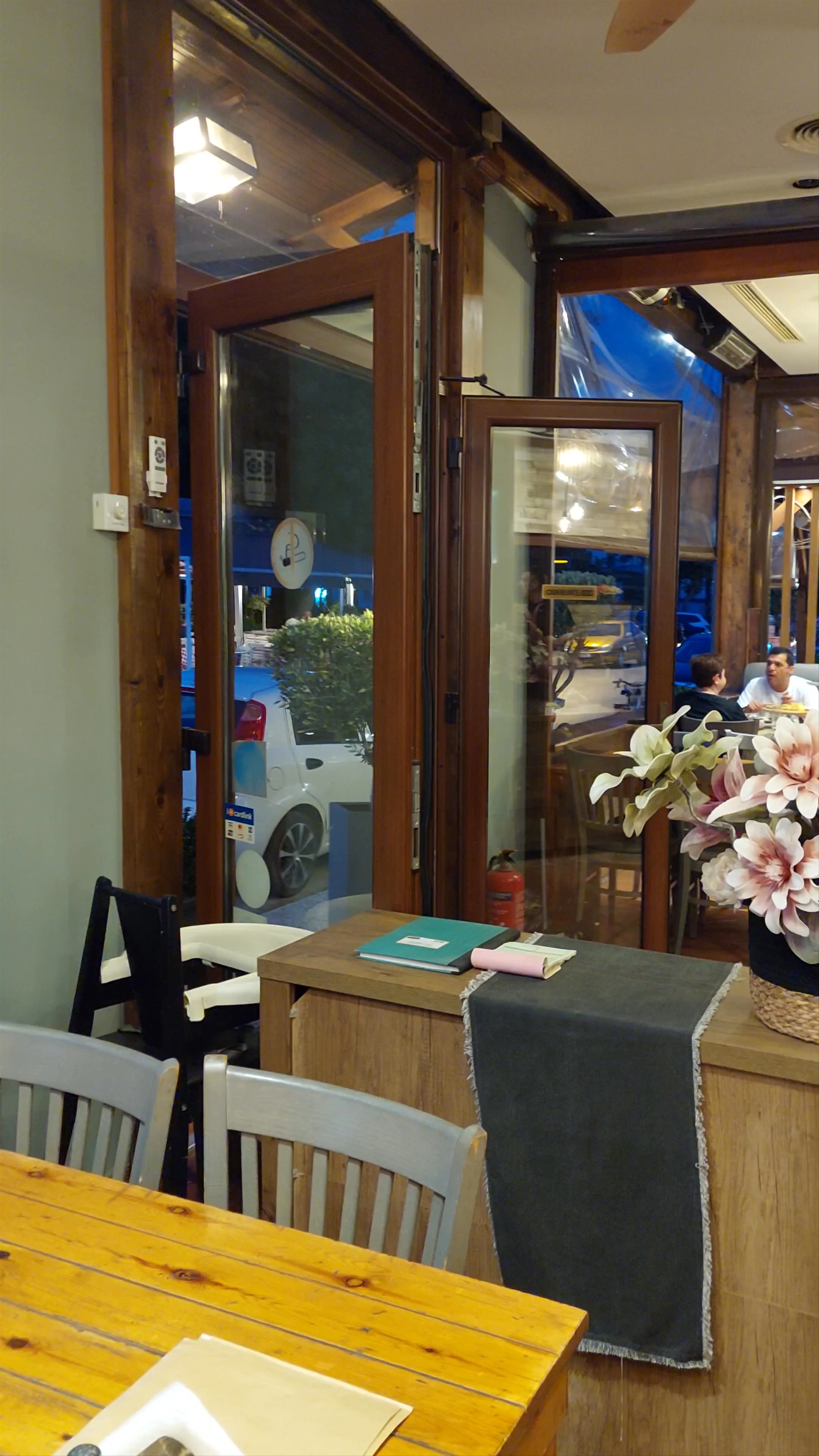 La Ricetta: Cozy Dining Experience in Sindos, Greece