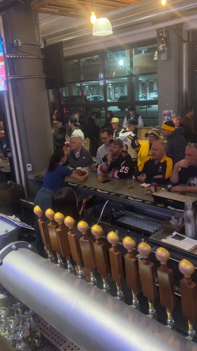 Labatt Brew House Tasting Bar - Beer Bar Near Me - Buffalo, New York