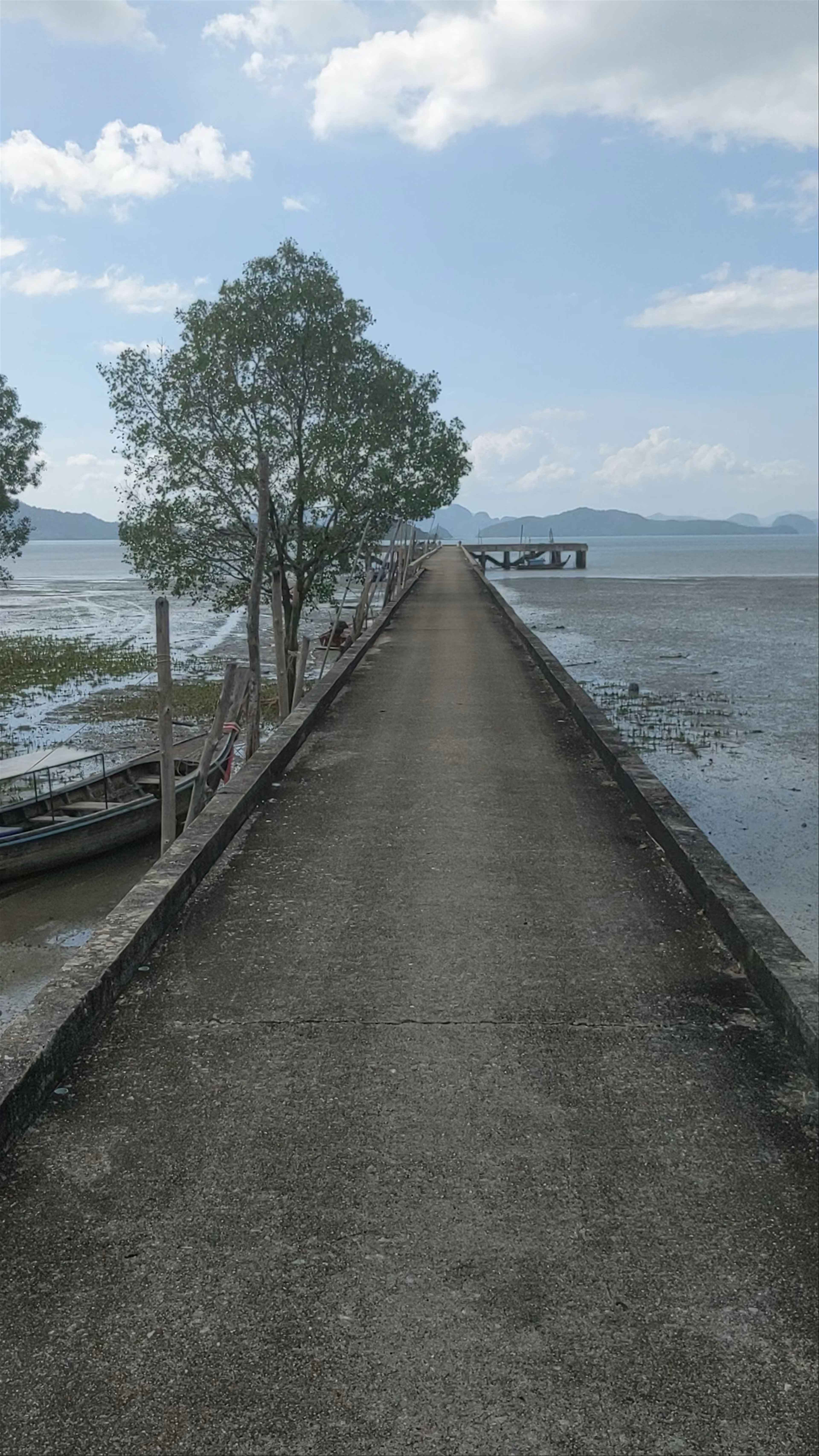 Tong Do Pier