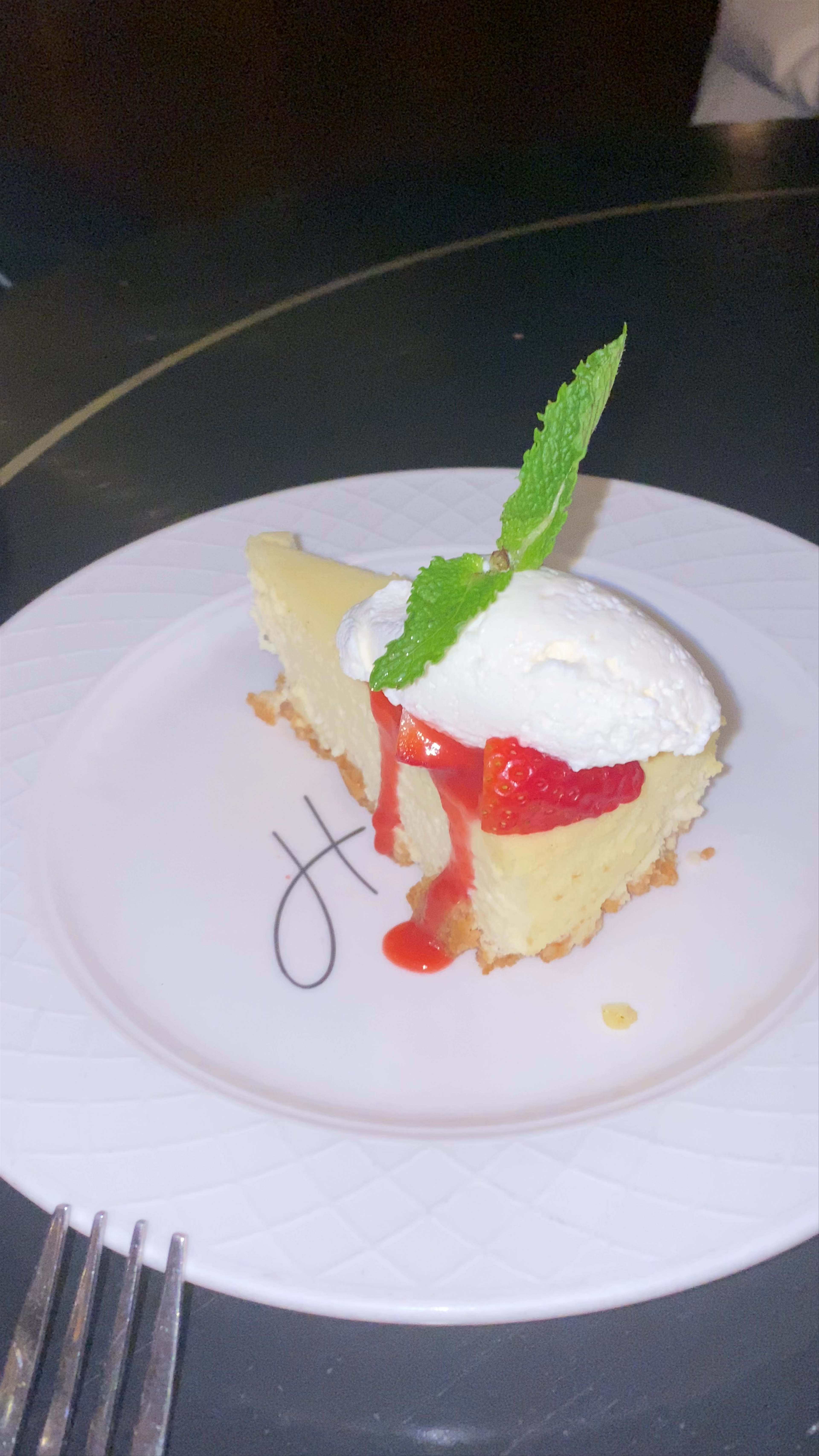 Harry's Manhattan: Decadent Dessert and Night Out Vibes
