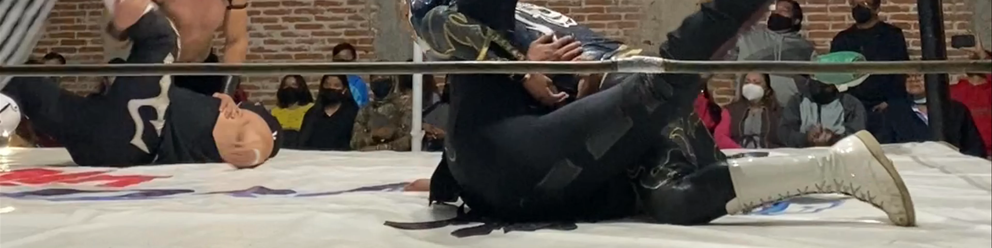 Lucha Libre-Arena Pepe Cisneros
