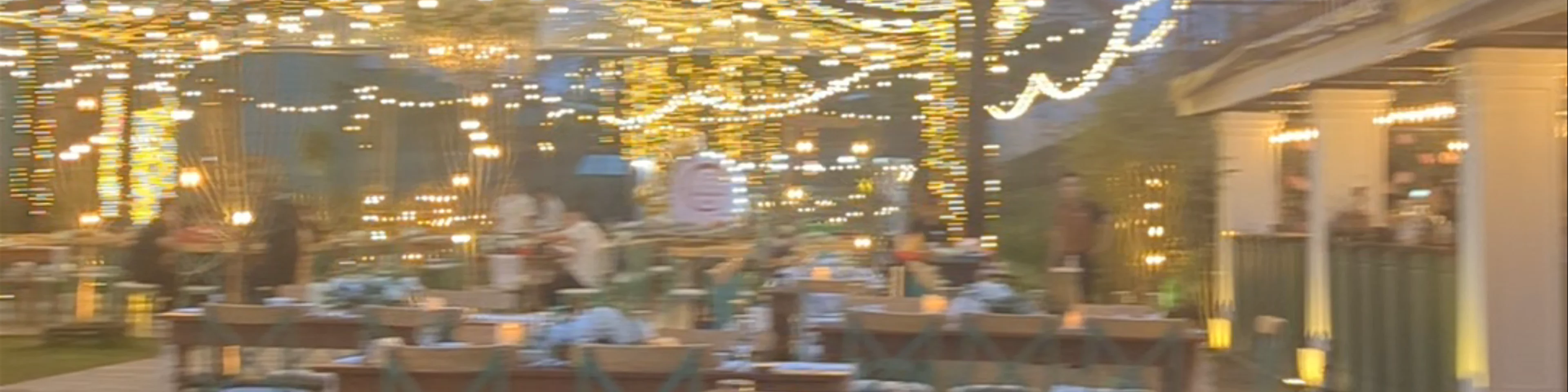 A La Mer Restaurant