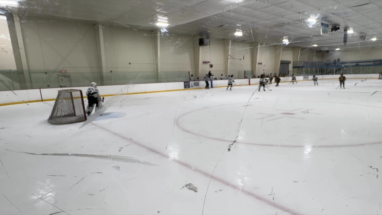 Mitchell Chin's early season highlights for 2012 Jr Bruins and playing up for 2011 Bruins. Includes SH goal from D position.