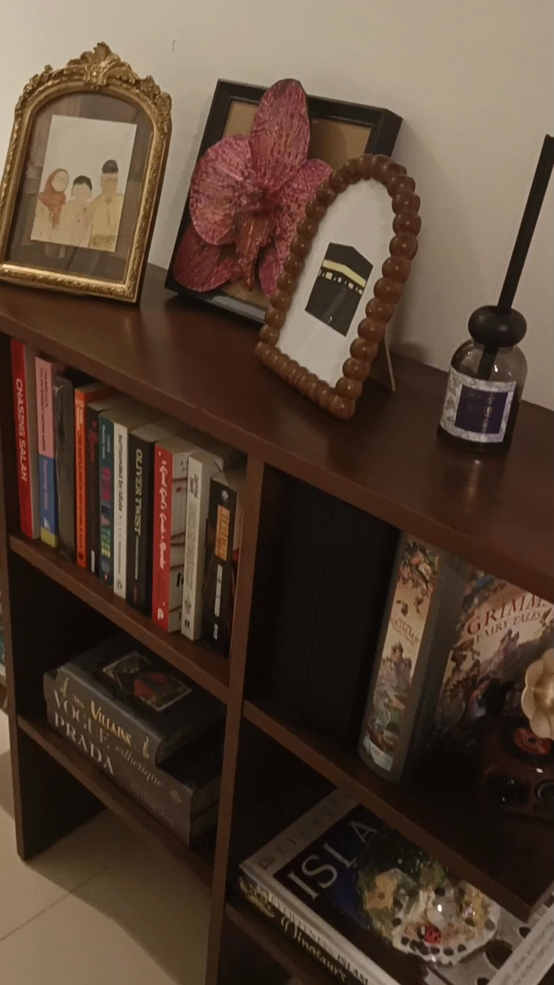 My-FAVOURITE-CORNER-Always-love-some-shelves-decor-❤️