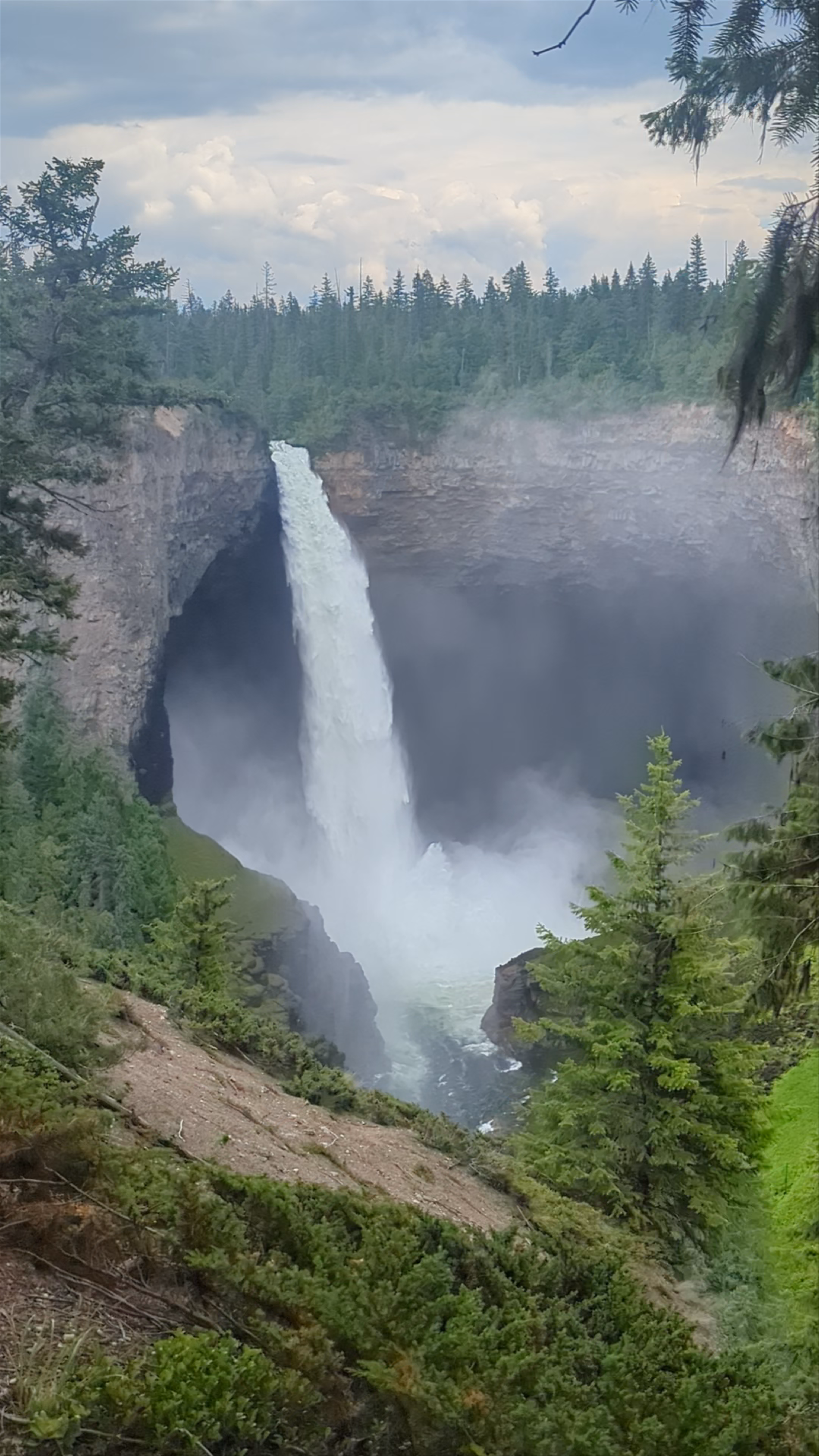 Helmcken Falls