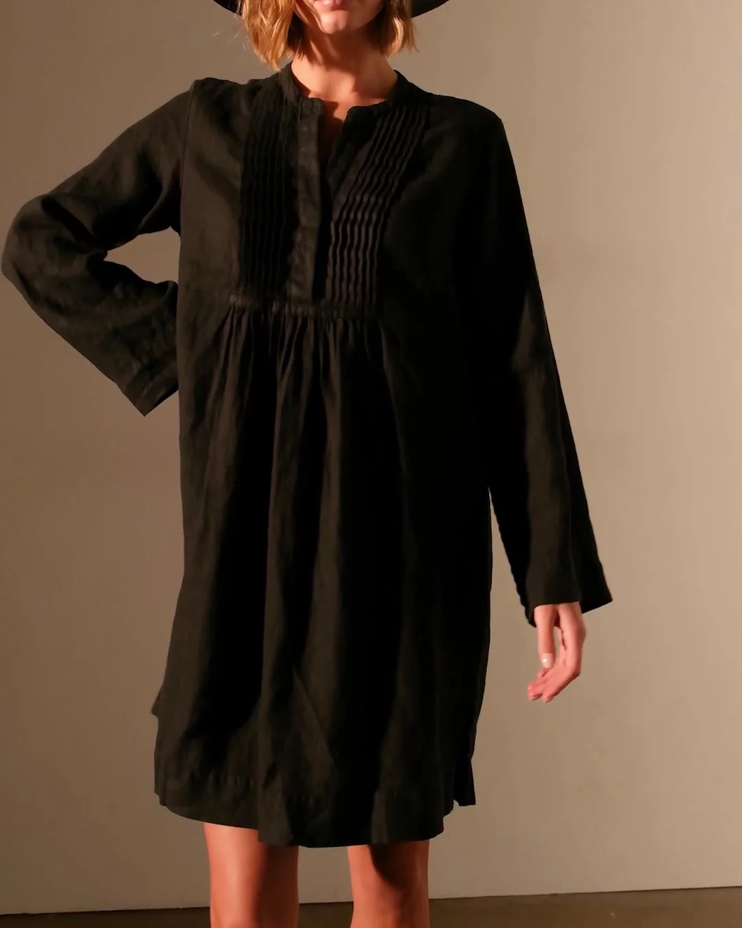 Linen Pin Tuck Dress - Black | James Perse Los Angeles