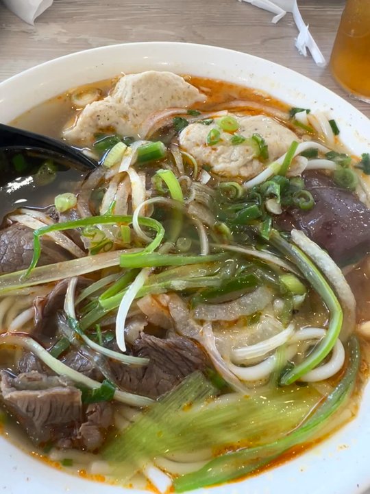 Cô Ba Bún Bò - noodle is on medium size, it was cooked well - Vietnamese Near Me - Westminster, California