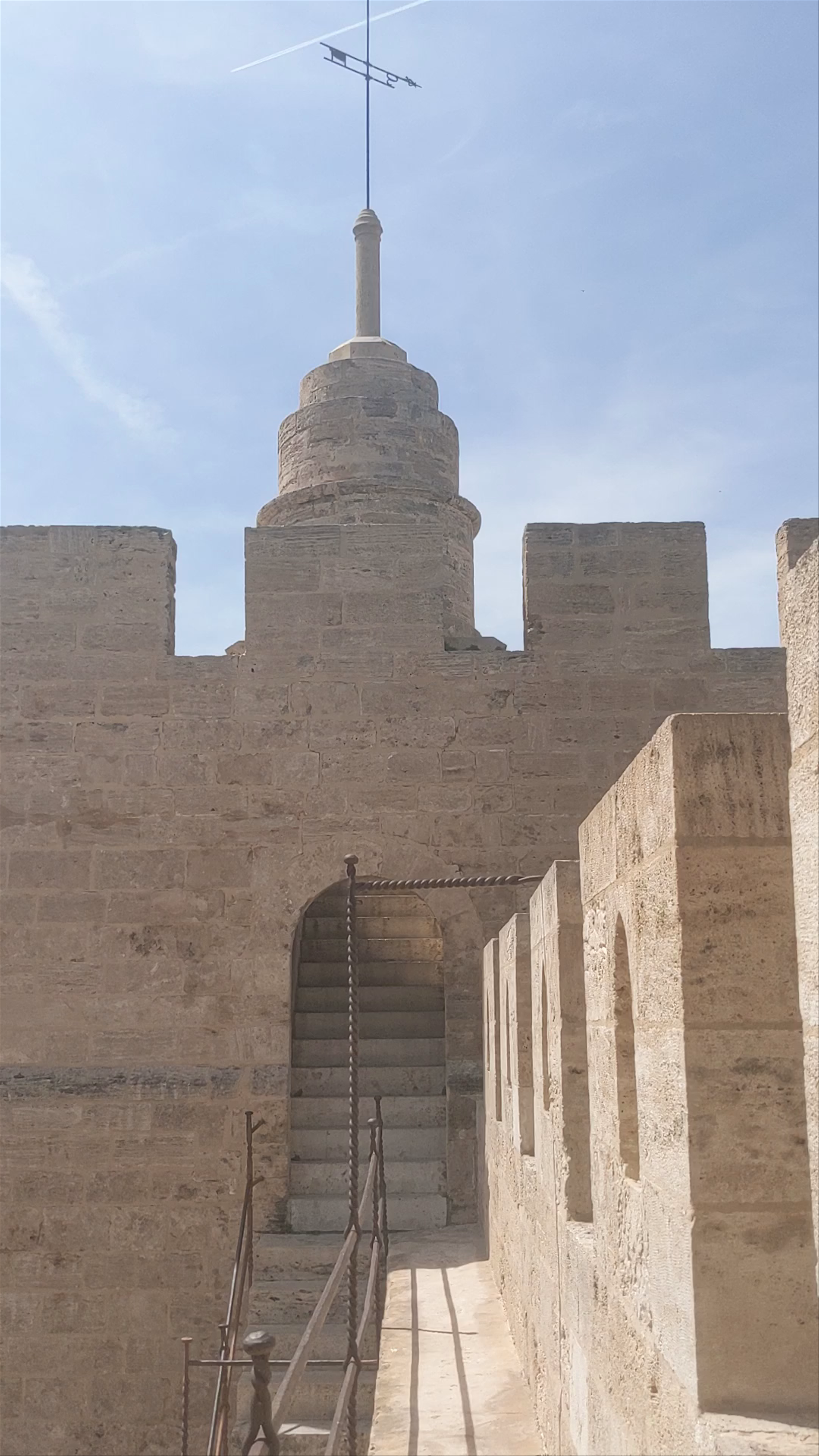 Exploring Torres de Serranos: Valencia’s Majestic Medieval Gate