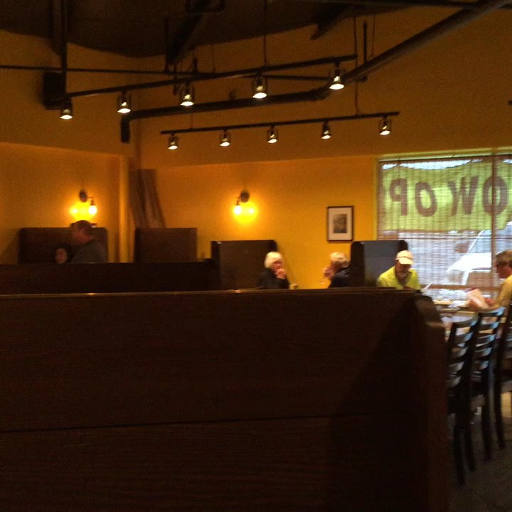 Mali Thai Bistro - A slow Wednesday night - Thai Near Me - Lee's Summit, Missouri