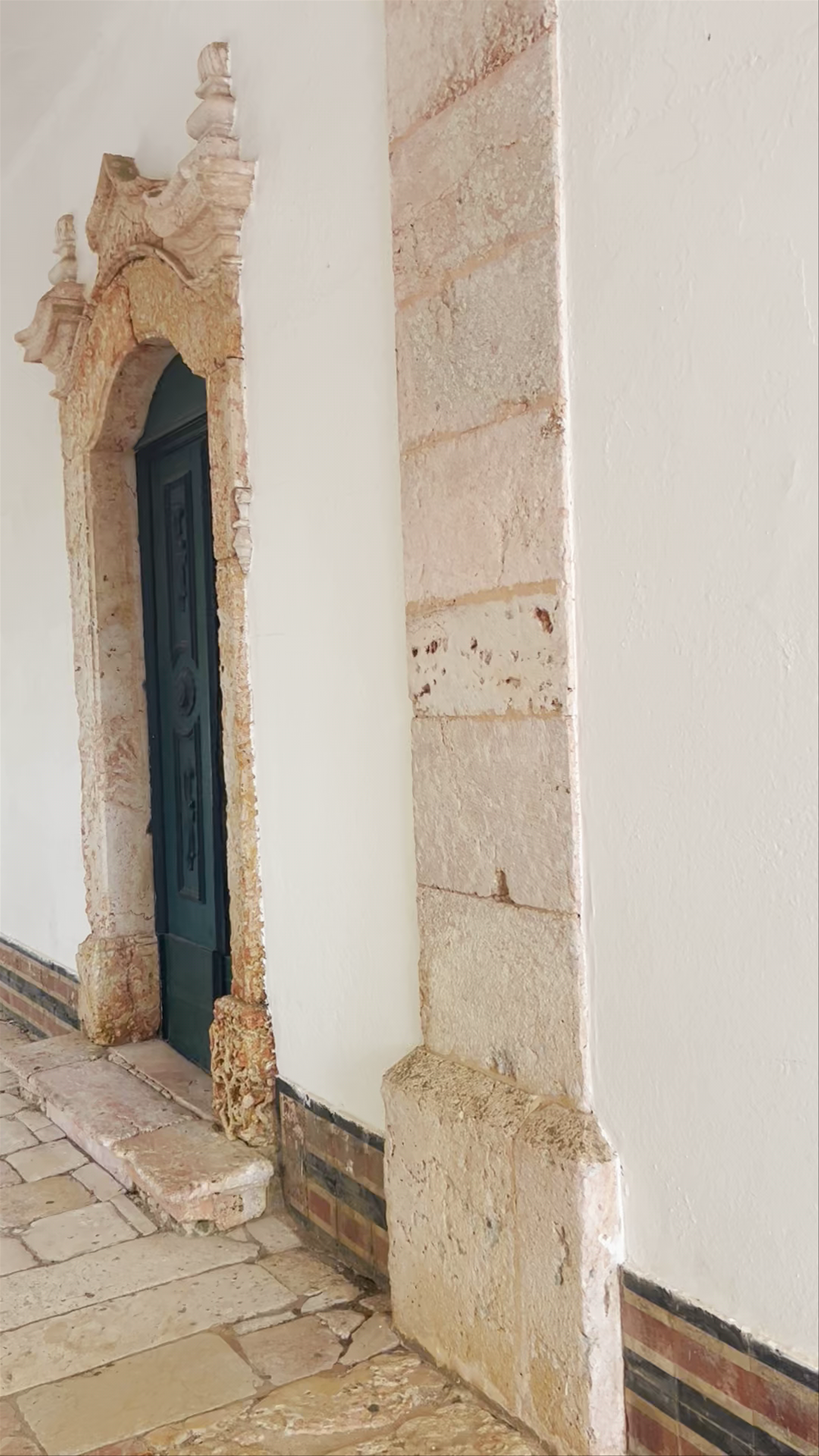 Santuário de Nossa Senhora da Nazaré: A Timeless Portuguese Sanctuary