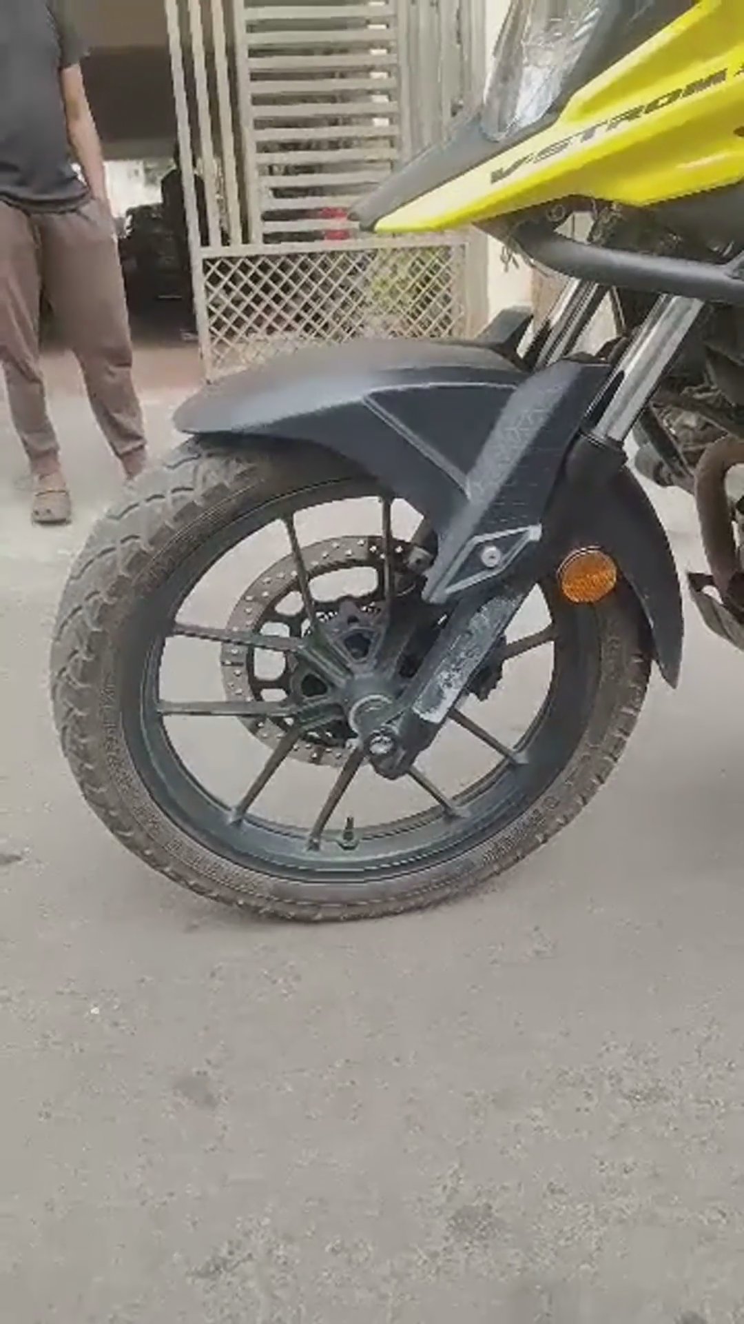 Walk-around video thumbnail