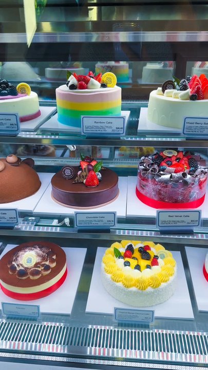 Paris Baguette - Fabulous Cakes - Bakeries Near Me - Brea, California