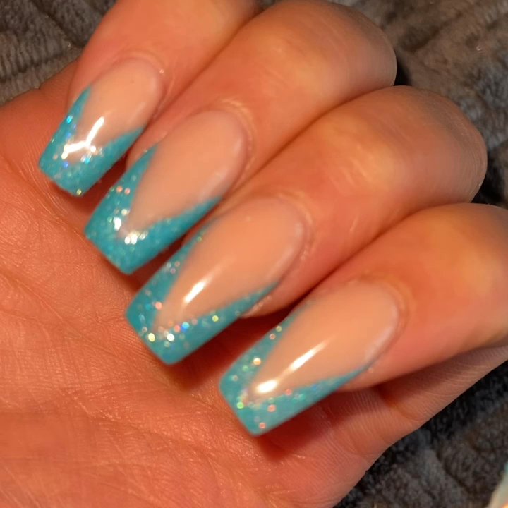 Golden Nails - Cute nails from afar. I just wish she clear coated my nails a lot thicker for a smoother finish. - Nail Salons Near Me - Honolulu, Hawaii