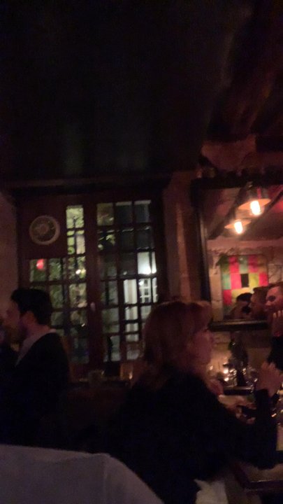 Les Bougresses - Pretty busy Saturday night. - French Near Me - Paris, 75