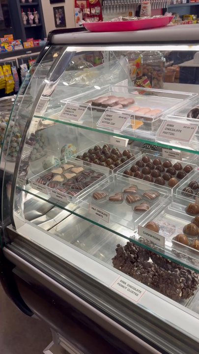 The Petaluma Candy Jar - Chocolates - Ice Cream & Frozen Yogurt Near Me - Petaluma, California