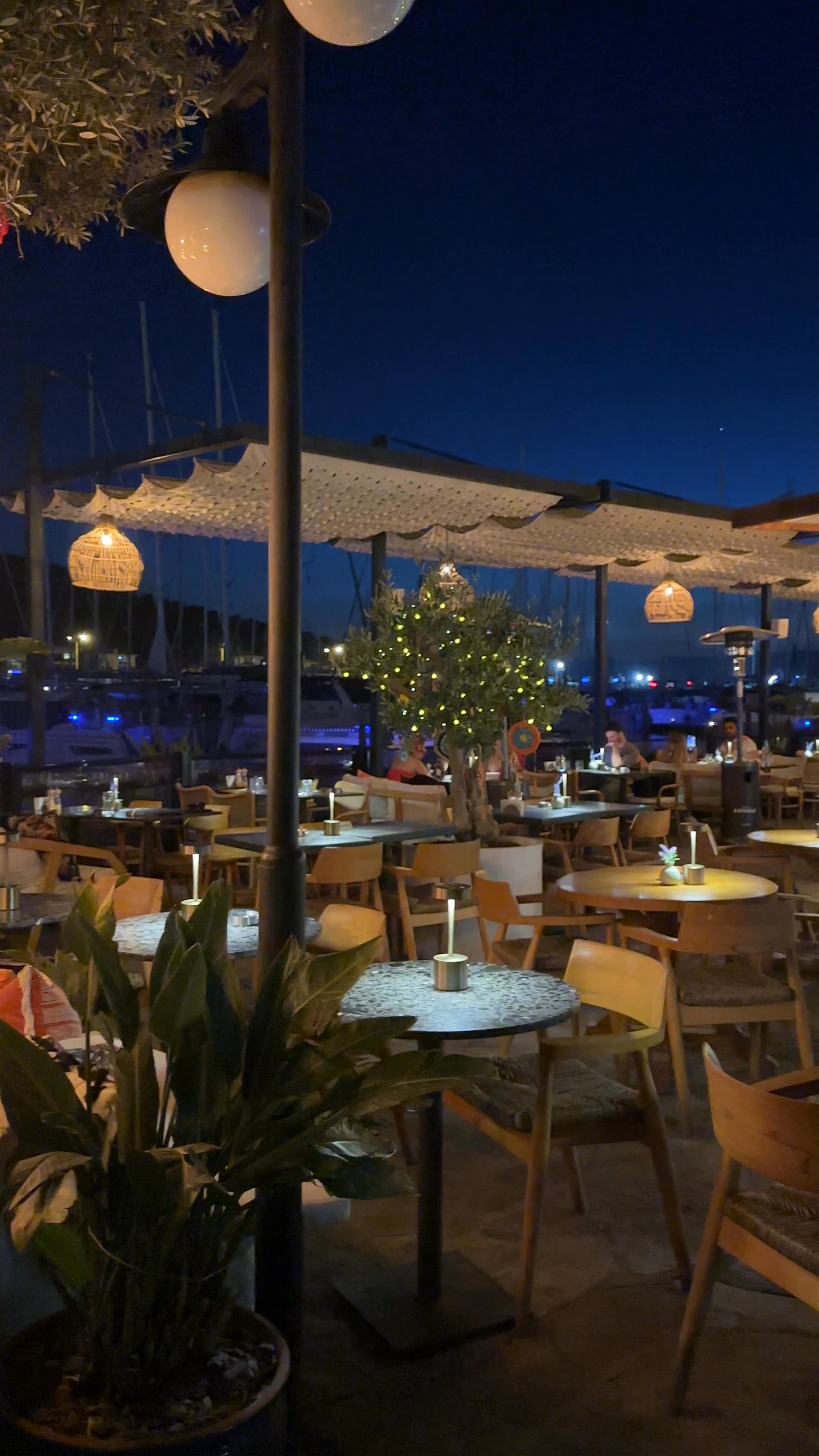 Fuente Restaurant Çeşme Marina