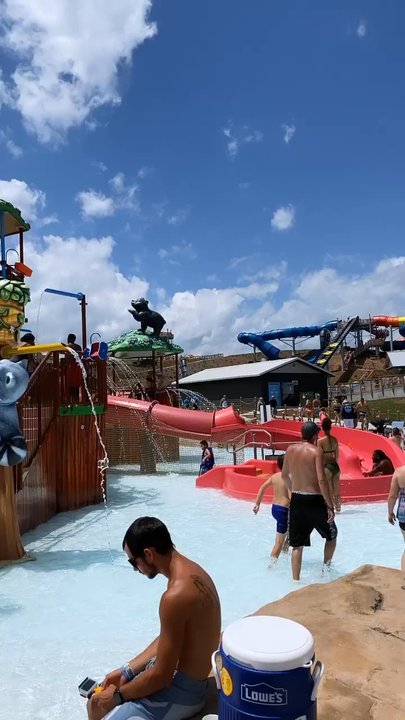 Soaky Mountain Waterpark - The Hive - Water Parks Near Me - Sevierville, Tennessee