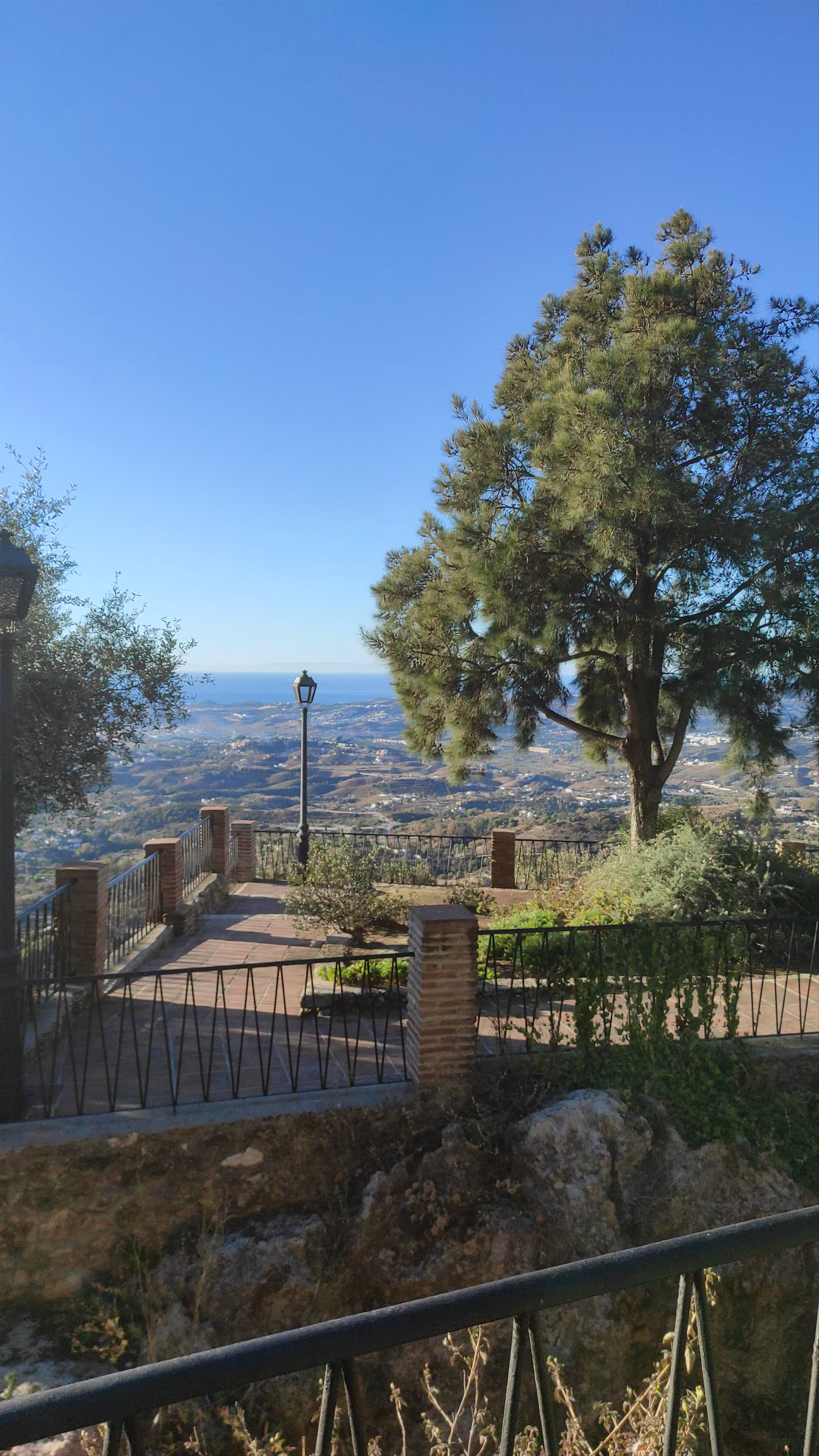 Peaceful Panoramas and Tranquil Vistas at Parque La Muralla, Mijas
