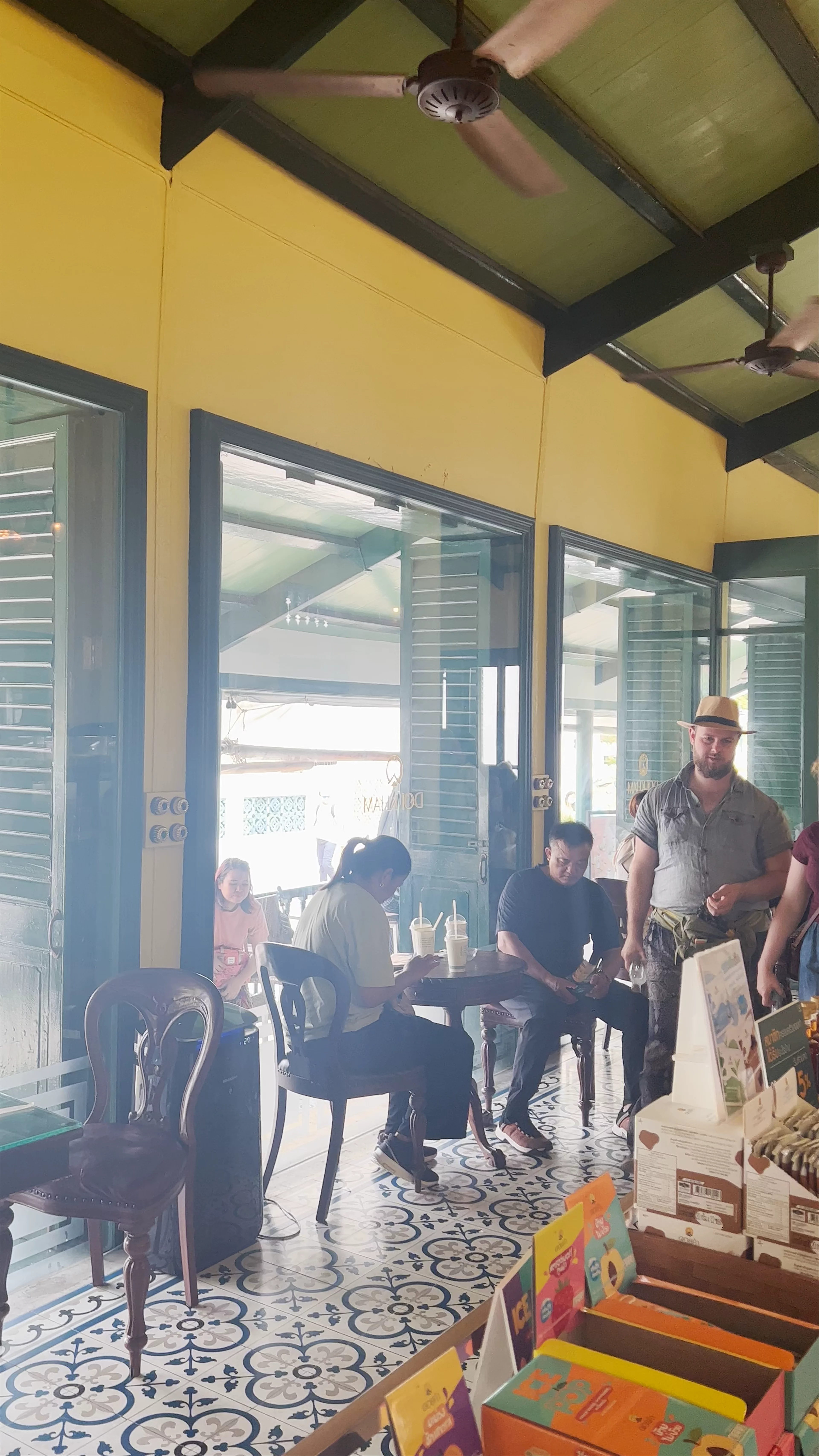 Doi Kham Cafe, Grand Palace